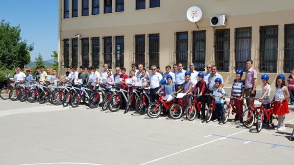 Sağlık Bakanlığının Türkiye Sağlıklı Beslenme, Hareketli Hayat Programı  Projesi Kapsamında 27 Bisiklet Öğrencilerimize Dağıtıldı.